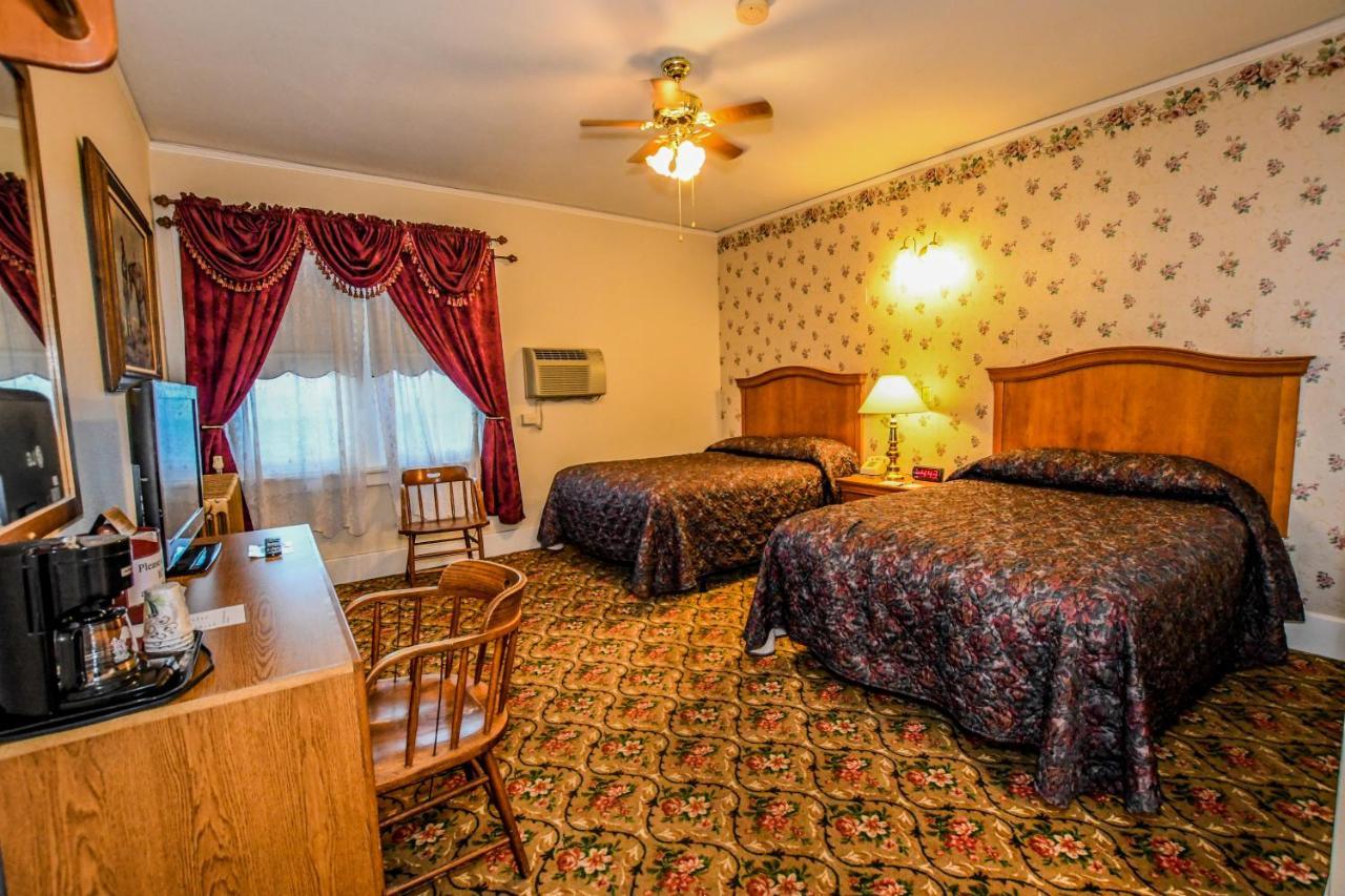 Irma Hotel Коди Экстерьер фото