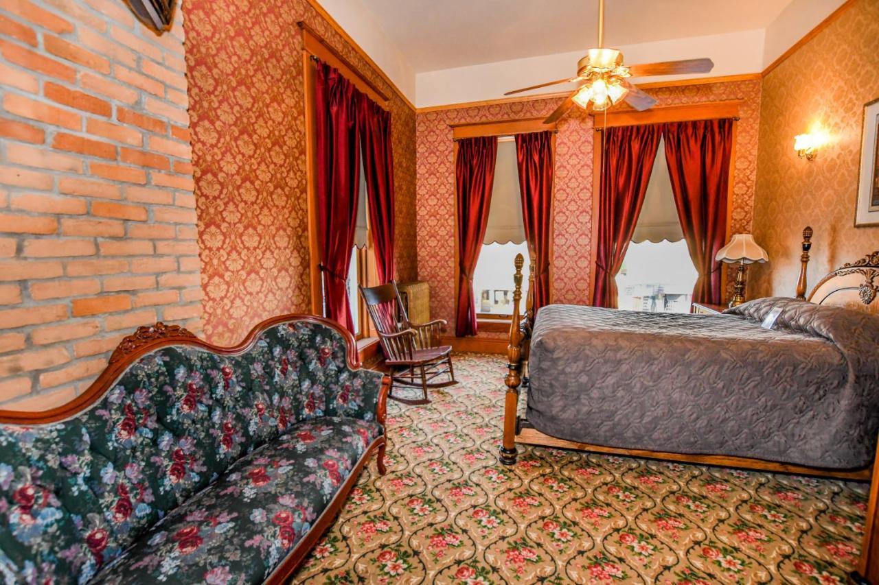 Irma Hotel Коди Экстерьер фото