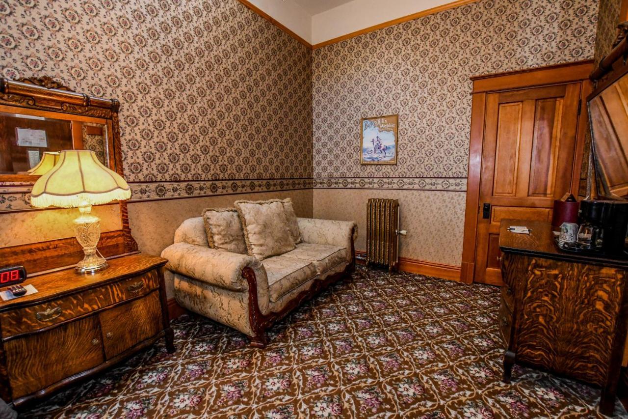 Irma Hotel Коди Экстерьер фото