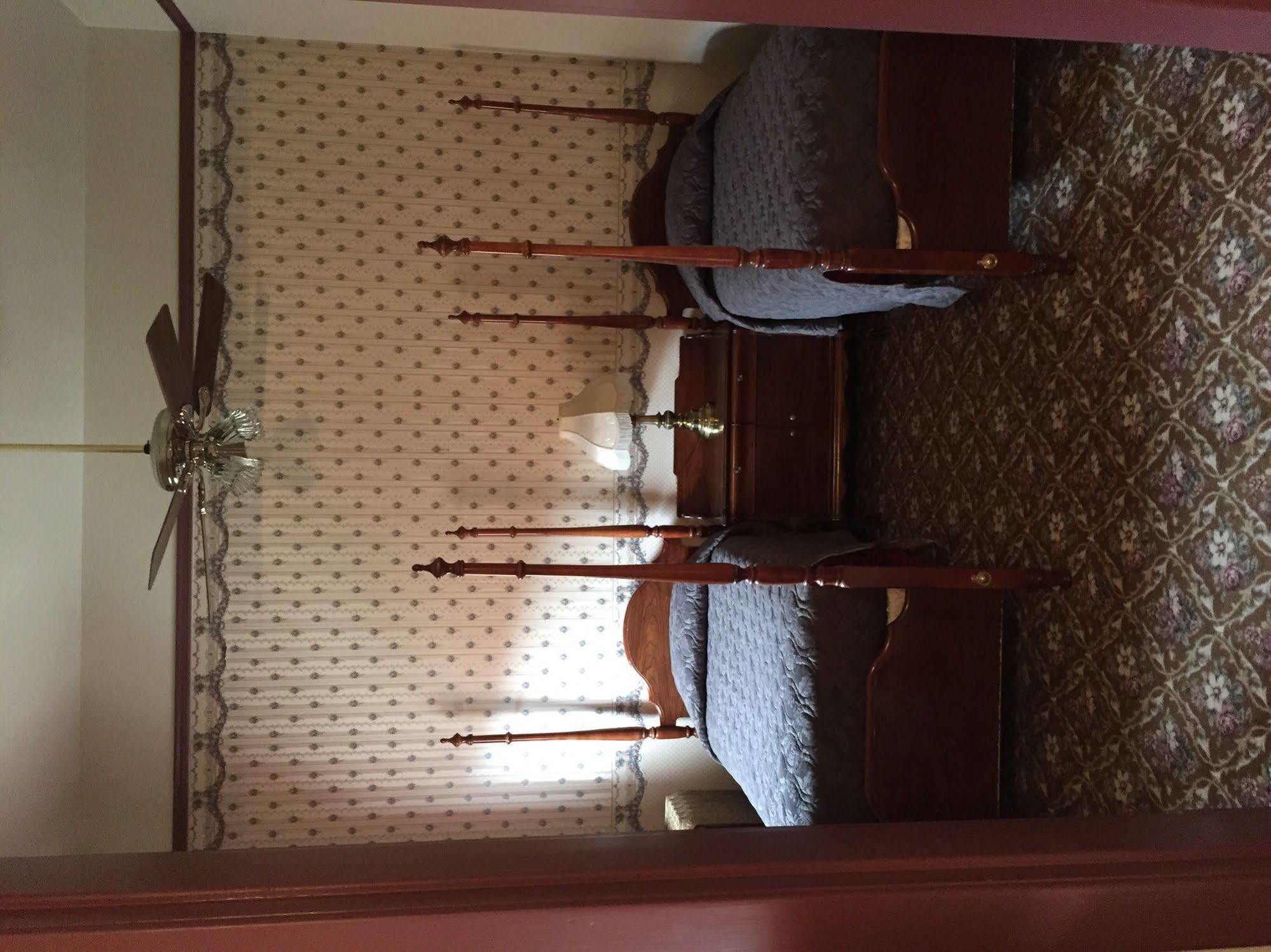 Irma Hotel Коди Экстерьер фото