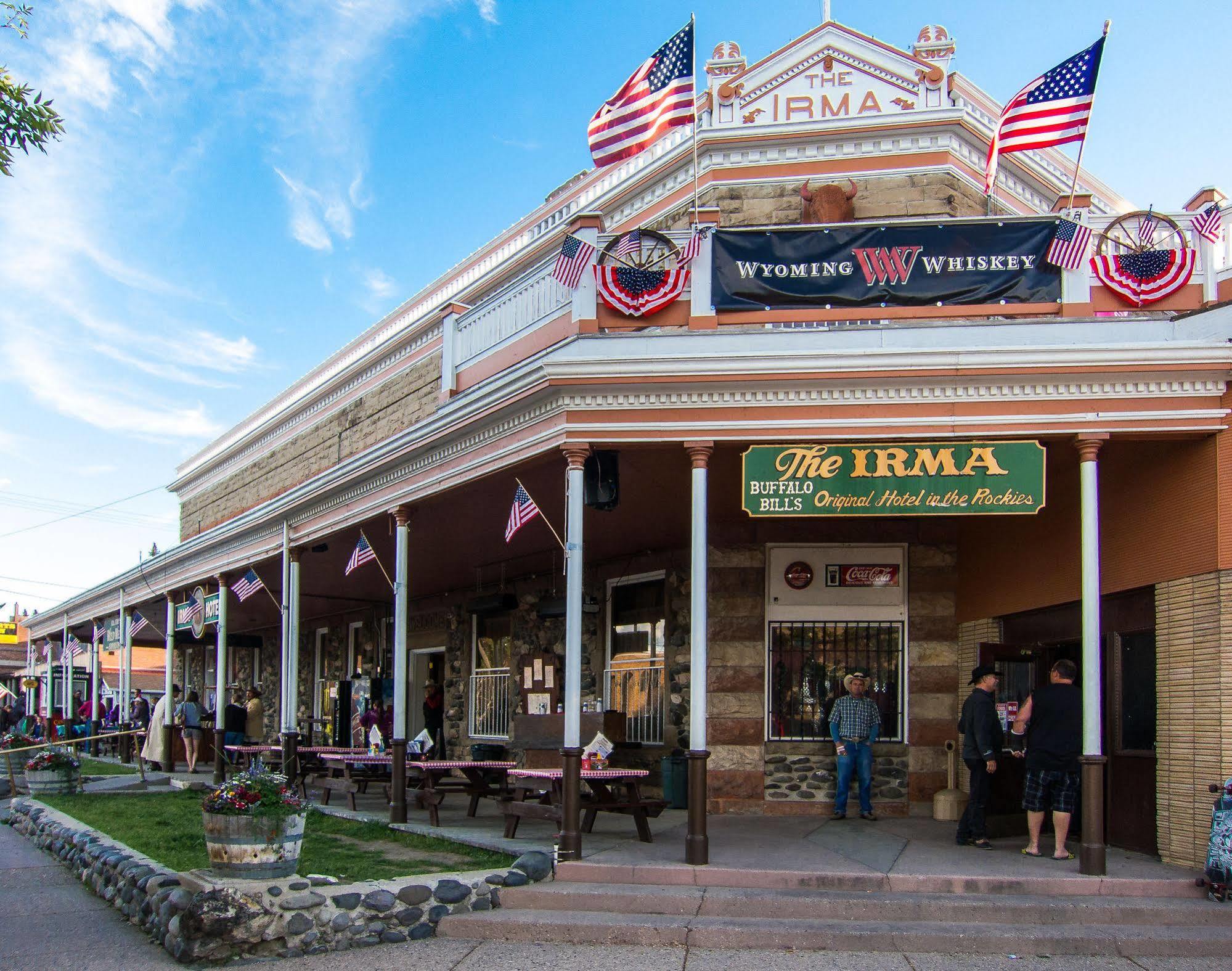 Irma Hotel Коди Экстерьер фото