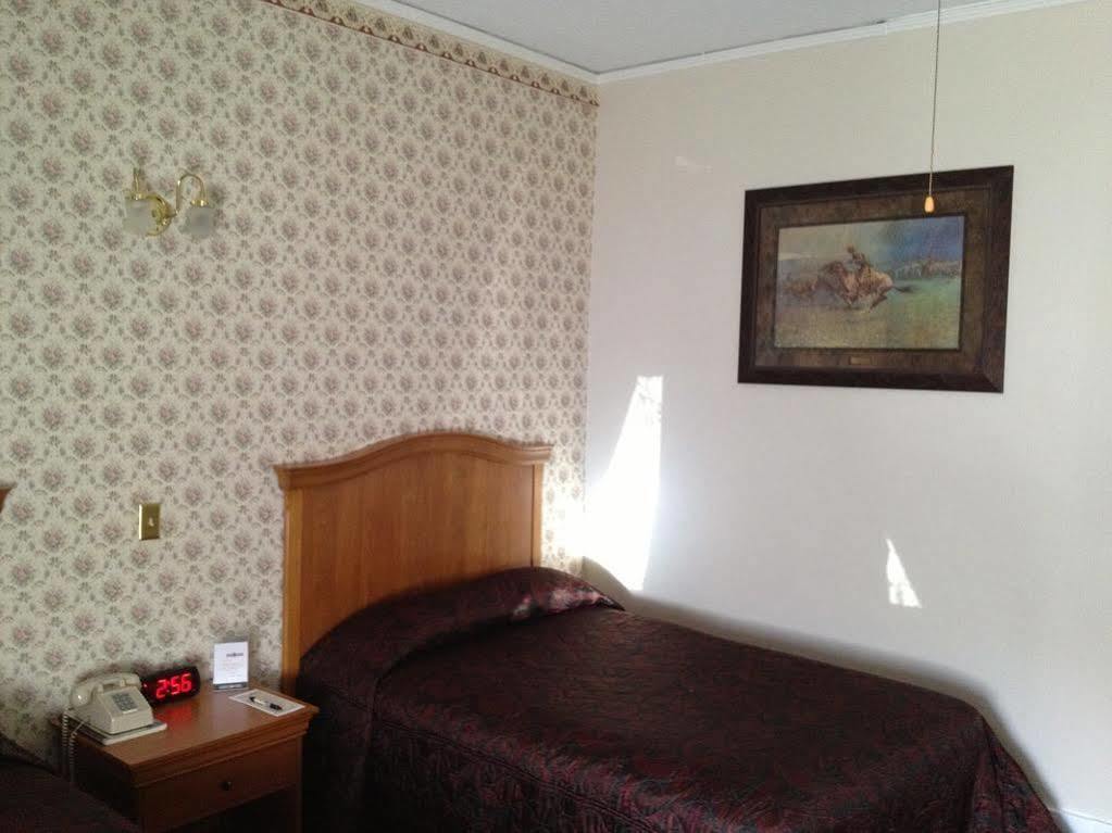 Irma Hotel Коди Экстерьер фото